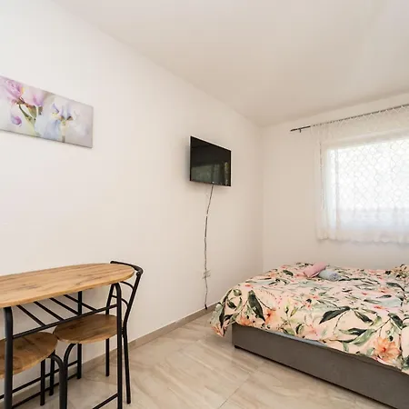 Guest Gouse Stipanovi Dvori - One Bedroom 1 Lejlighed Benkovac